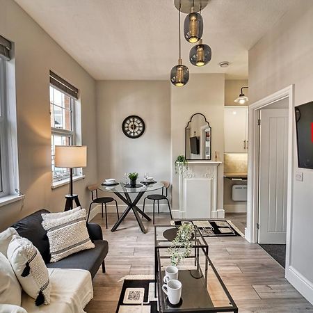 Host & Stay - Taylor Apartment ウスター エクステリア 写真