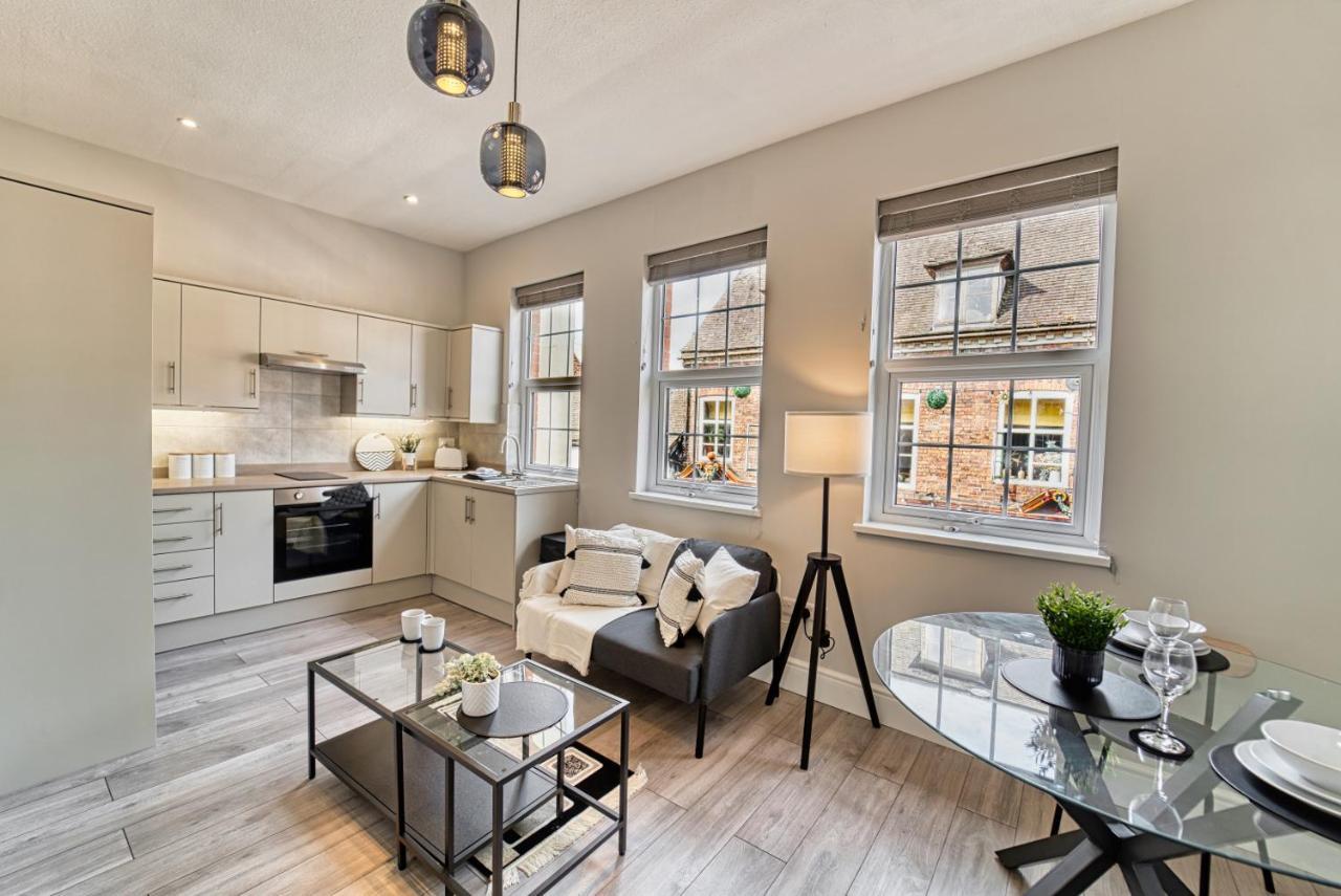 Host & Stay - Taylor Apartment ウスター エクステリア 写真